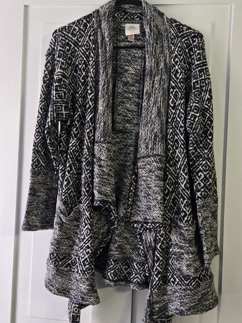 Knox Rose Black & White Open-Front Patterned Cardigan